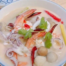 ต้มข่าทะเล
