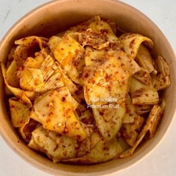 มะม่วงฝานบาง คลุกพริกเกลือ