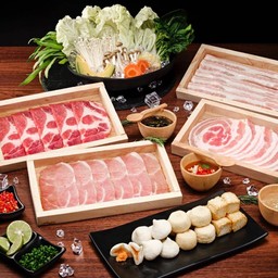 ชุดหมูรวมแก๊ง แถมฟรี สันนอก 1 ถาด