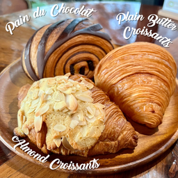 อัลมอนด์ ครัวซองต์ Almond Croissant