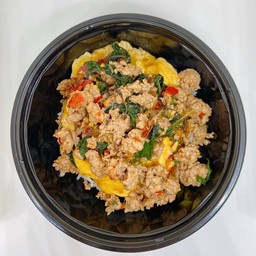 ข้าวไข่ข้นกะเพราหมูสับ