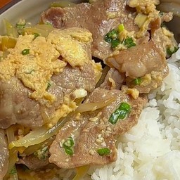 ข้าว หน้าสันคอหมูสไลซ์