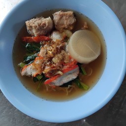 ชายสี่บะหมี่เกี้ยวเอกชัย74/1 เอกชัย74/1