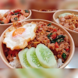 ข้าวกะเพราน้องบอส ถนนเดชะตุงคะ