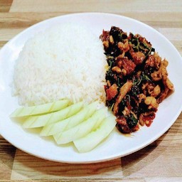 ข้าวกะเพราเป็ดย่าง