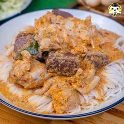 ครัวบ้านแม่ ขนมจีนน้ำยา ส้มตำ ตามสั่ง ห้าแยกวัชรพล
