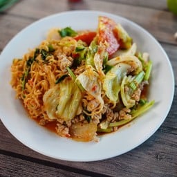 Spicy Instant Noodle Salad with Minced Pork