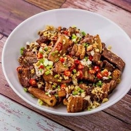 หมูกรอบคั่วพริกเกลือ (กับข้าว)