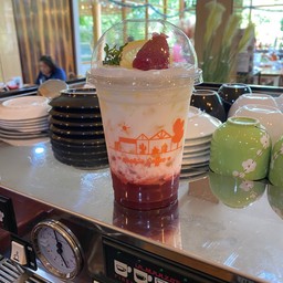 นมสดสตรอว์เบอร์รี่