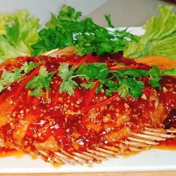 ปลาทับทิมราดพริก