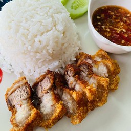 ข้าวหน้าหมูกรอบ