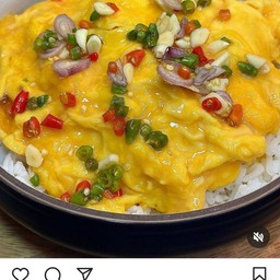 ข้าวไข่ข้นพริกน้ำปลา