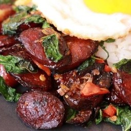 ข้าวราดกะเพรากุนเชียง