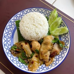 ข้าวกะเพราคอหมูย่าง