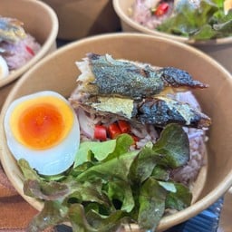 ข้าวคลุกปลาทู