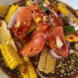 เหลาแซลมอน ใส่ข้าวโพด