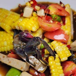 ตำปูปลาร้าข้าวโพดหมูยอ