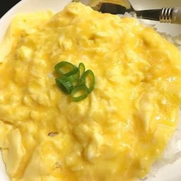 ข้าวไข่ข้นนุ่มละมุนลิ้น