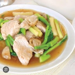 ราดหน้าไก่