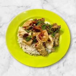 ข้าวกะเพรารวมทะเล