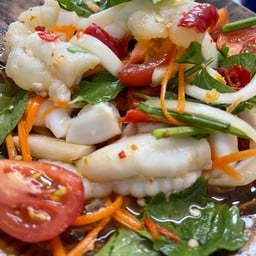 ยำไข่ปลาหมึก