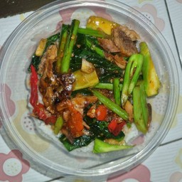 ผัดพริกคะน้าปลากระป๋อง