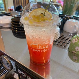 พั้นซ์เสาวรสโซดา