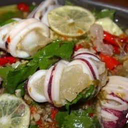 หมึกไข่นึ่งมะนาว