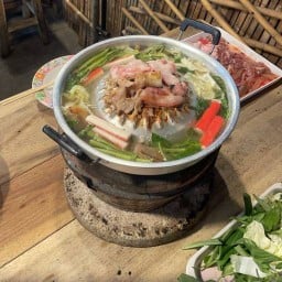 ด๊อกแด๊ก หมูกะทะ ใต้ทางด่วน