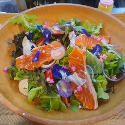 สลัดเเซลม่อน