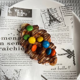 ครอฟเฟิล นูเทล่า m&m