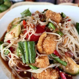 ตำปูปลาร้าขนมจีน+กากหมู