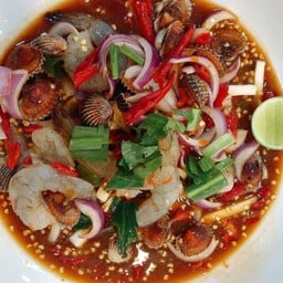 ยำกุ้งสด+หอยแครง