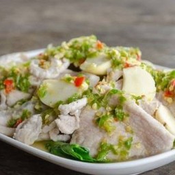 C09 หมูมะนาว