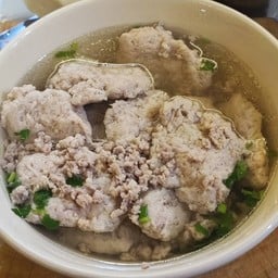 เกาเหลาไก่เด้งน้ำใส