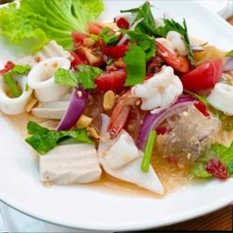 ยำทะเลตามสั่ง