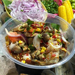 ยำยกร้าน