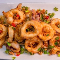 ข้าวราดปลาหมึกคั่วพริกเหลือ สุดแซ่บ!!