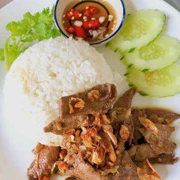 ข้าวตับทอดกระเทียม LM