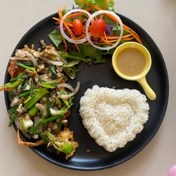 ข้าวปูนิ่มผัดพริกไทยดำ