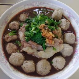 เหลาลูกชิ้นเนื้อ (ภาพเป็นภาพประกอบเมนูอาหาร)