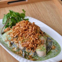 ยำรวมกุ้งหอยซ่า LM