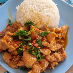 กระเพราหมูชิ้น