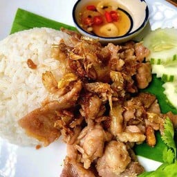 ข้าวหมูทอดกระเทียม LM