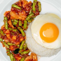 ผัดพริกแกง ( กับข้าว )