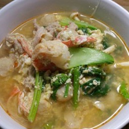สุกี้น้ำ รวมมิตร ( หมู ไก่ หมึก กุ้ง)