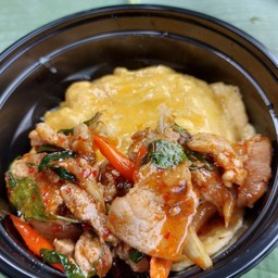 ข้าวไข่ข้นผัดน้ำพริกเผา