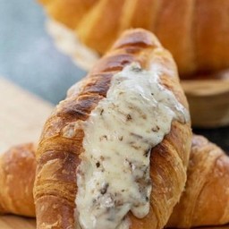 Croissant truffles cheese