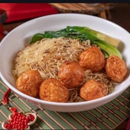 21 บะหมี่ไข่/บะหมี่หยกเกี๊ยวกุ้ง+_ลูกชิ้นกุ้งทอด