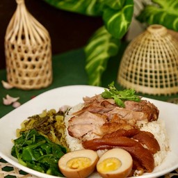 ข้าวขาหมู (ฅ) + ไข่